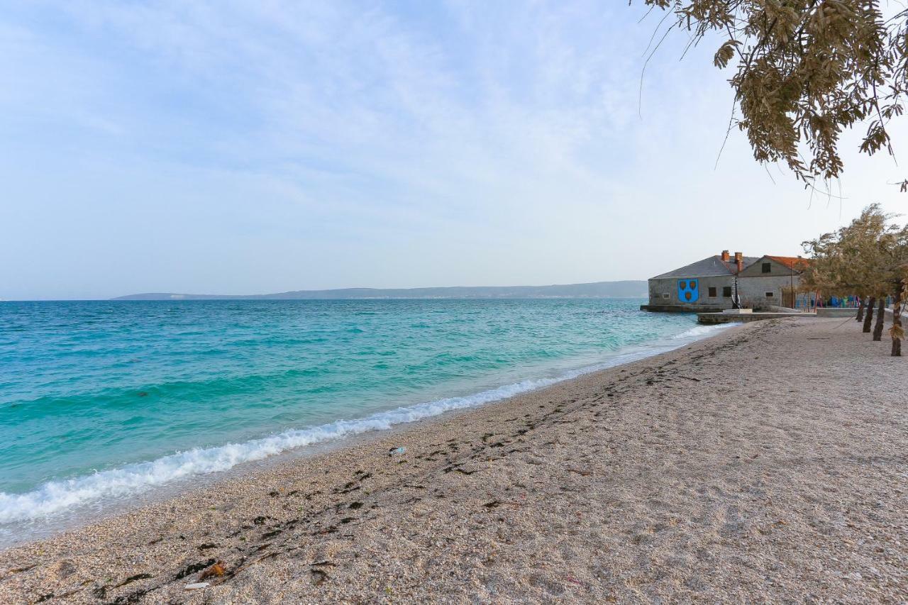 Kaštela Seafront Apartment In Historical Cippico Castle מראה חיצוני תמונה