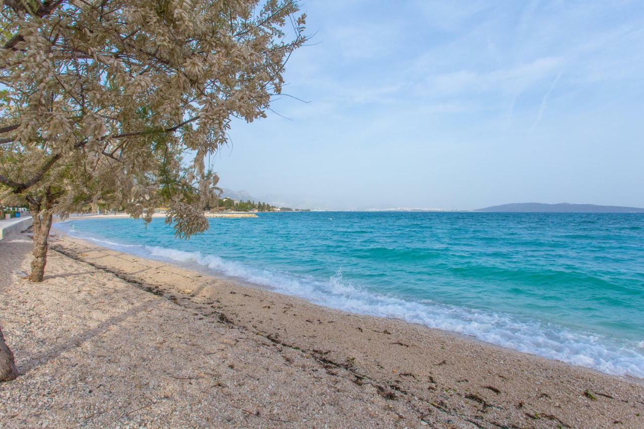 Kaštela Seafront Apartment In Historical Cippico Castle מראה חיצוני תמונה